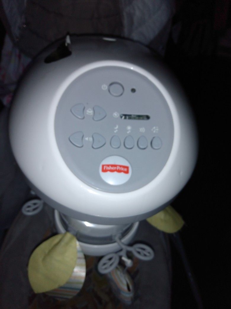 baby swing on very good condition