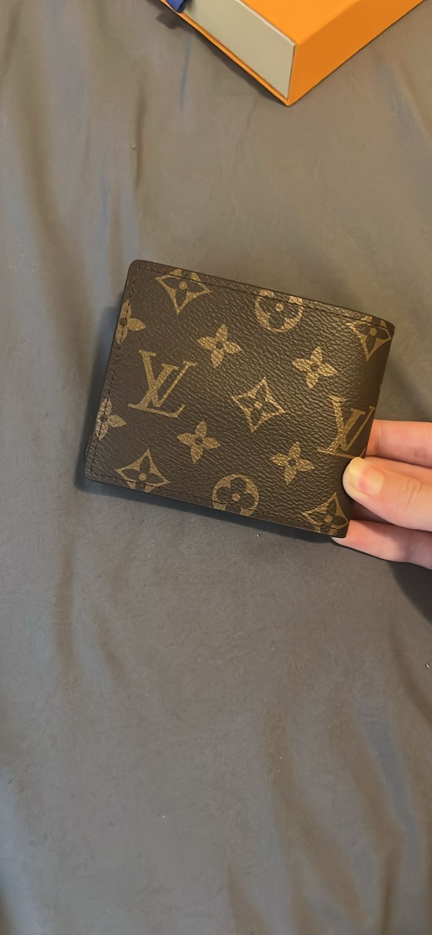 New LV Wallet
