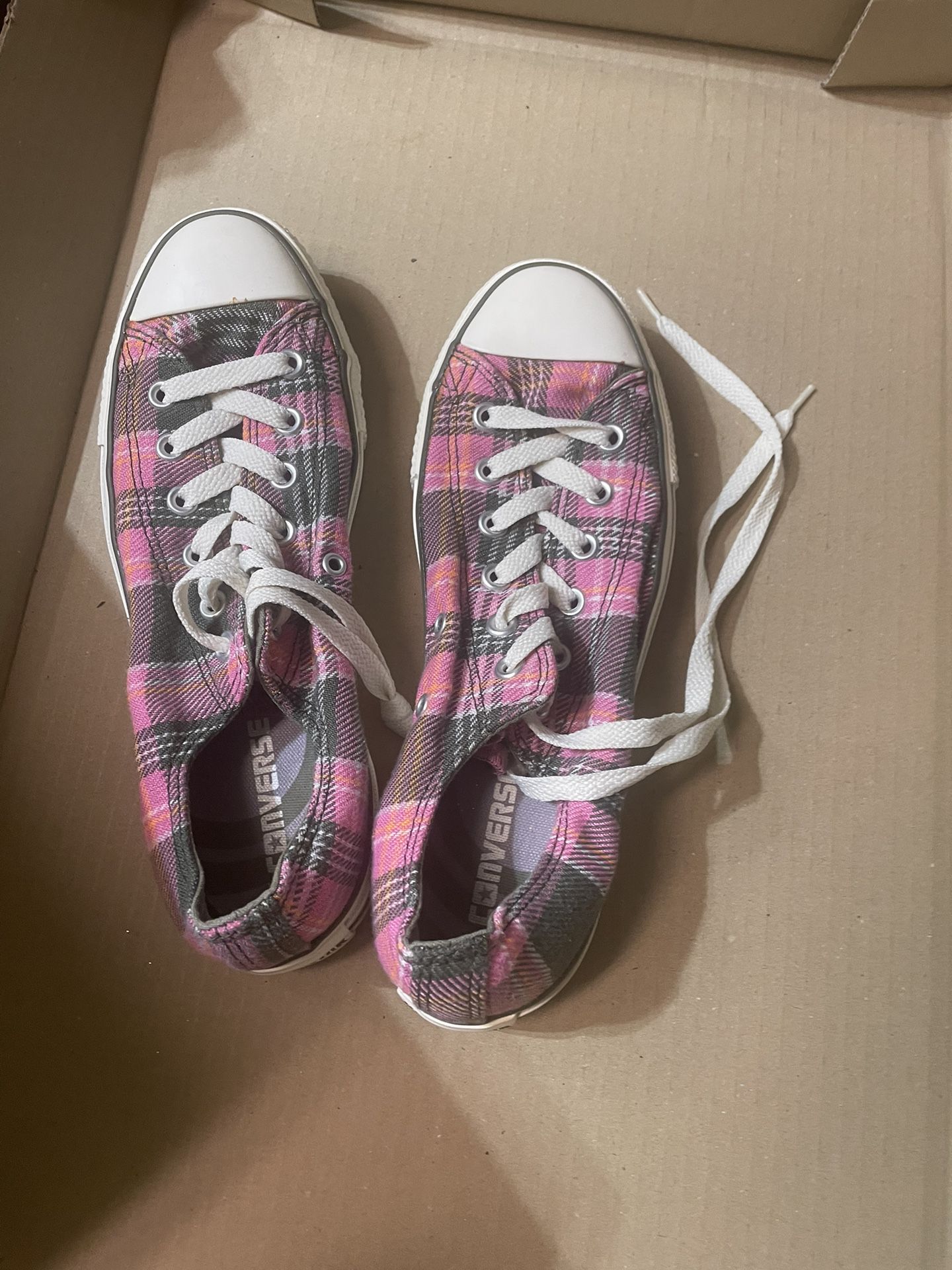 Size 7 Men's-Converse Taylor All Star Low Pink Plaid WO Size for Sale in Arlington, TX - OfferUp