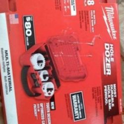 Milwaukee 8-pc Hole Saw Kit