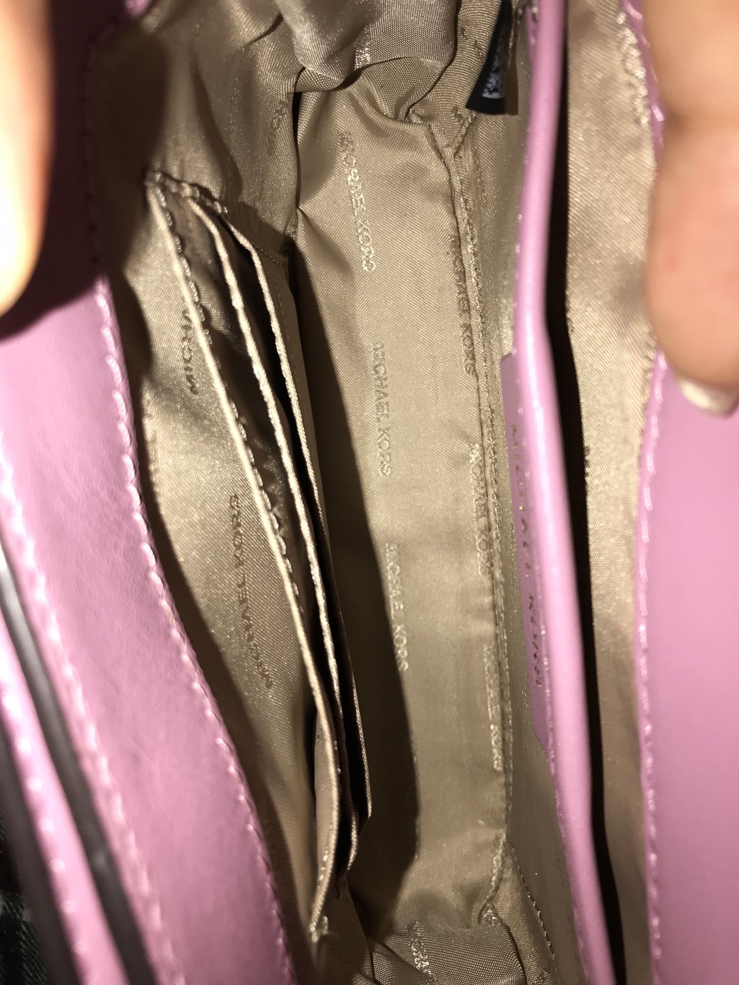 Michael Kors Jade Soft Pink Medium Gusset Clutch Crossbody Bag for Sale in  Lake Worth, FL - OfferUp
