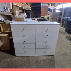 Ten drawers dresser