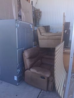 Free Couches Lazy Boy Chair 