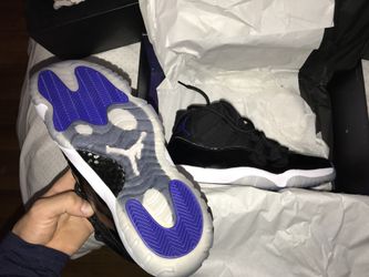 space jam air jordan 11s size 9.5 DS try on once no trades !