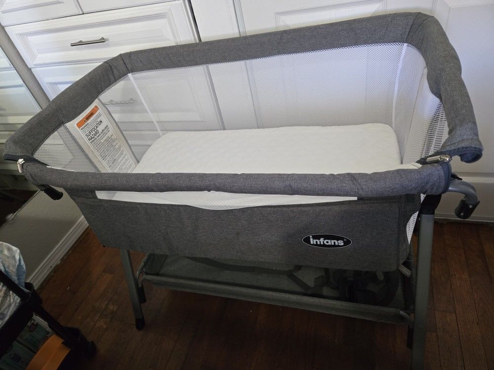 Baby Bed Side Sleeper Bassinett/crib