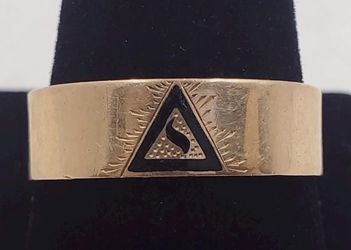 10k Gold Masons Ring 
