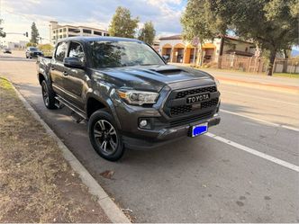 Toyota Tacoma Double Cab Pickup Truck