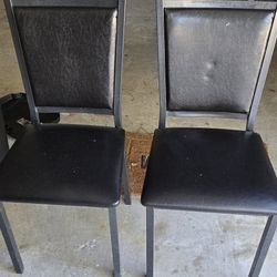 4 Chairs