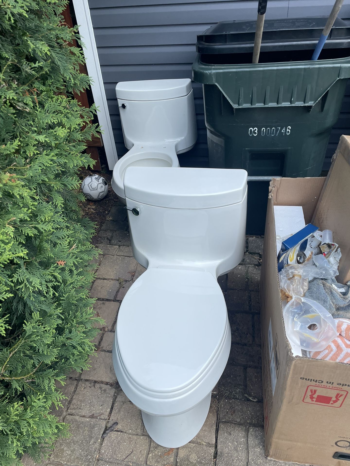 2 Kohler 1 Piece Toilets