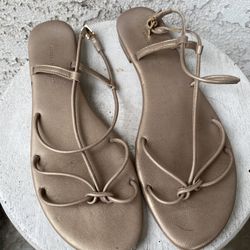 Anthropology Women's Strappy Summer Flat Sandals Size 9 - Preowned - Great Condition