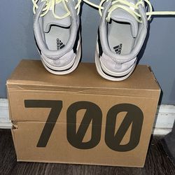 Yeezy 700