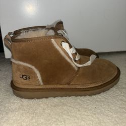 UGG AUSTRALIA NEUMEL II SPILL SEAM CHESTNUT BOOT