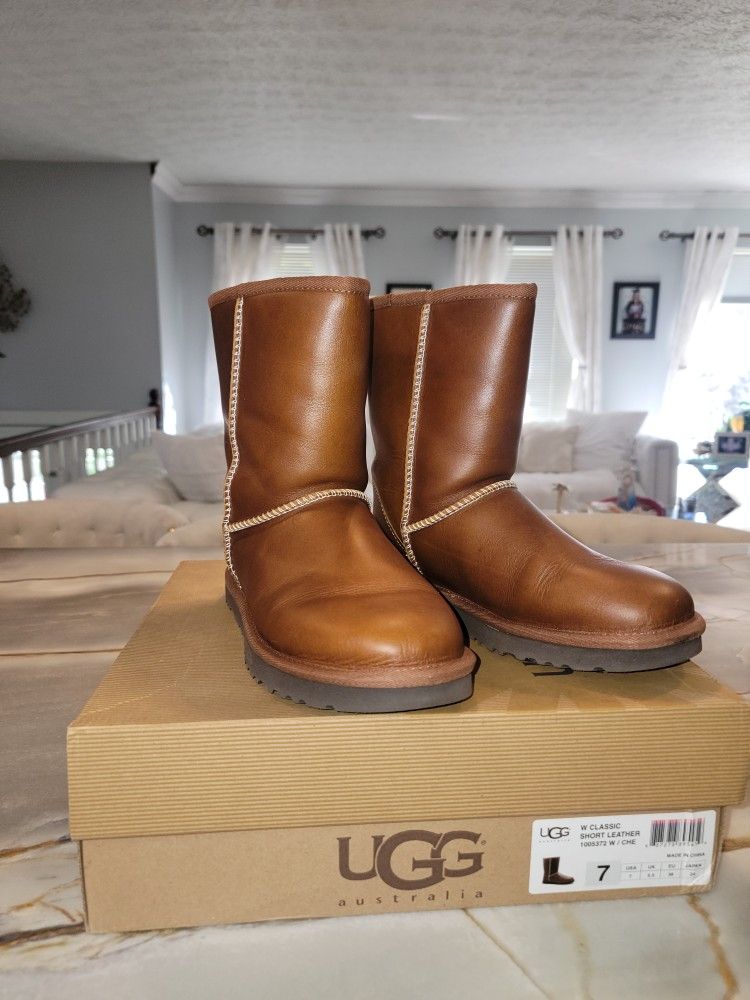 UGG AUSTRALIA W Classic Short Leather