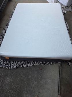 Queen matress