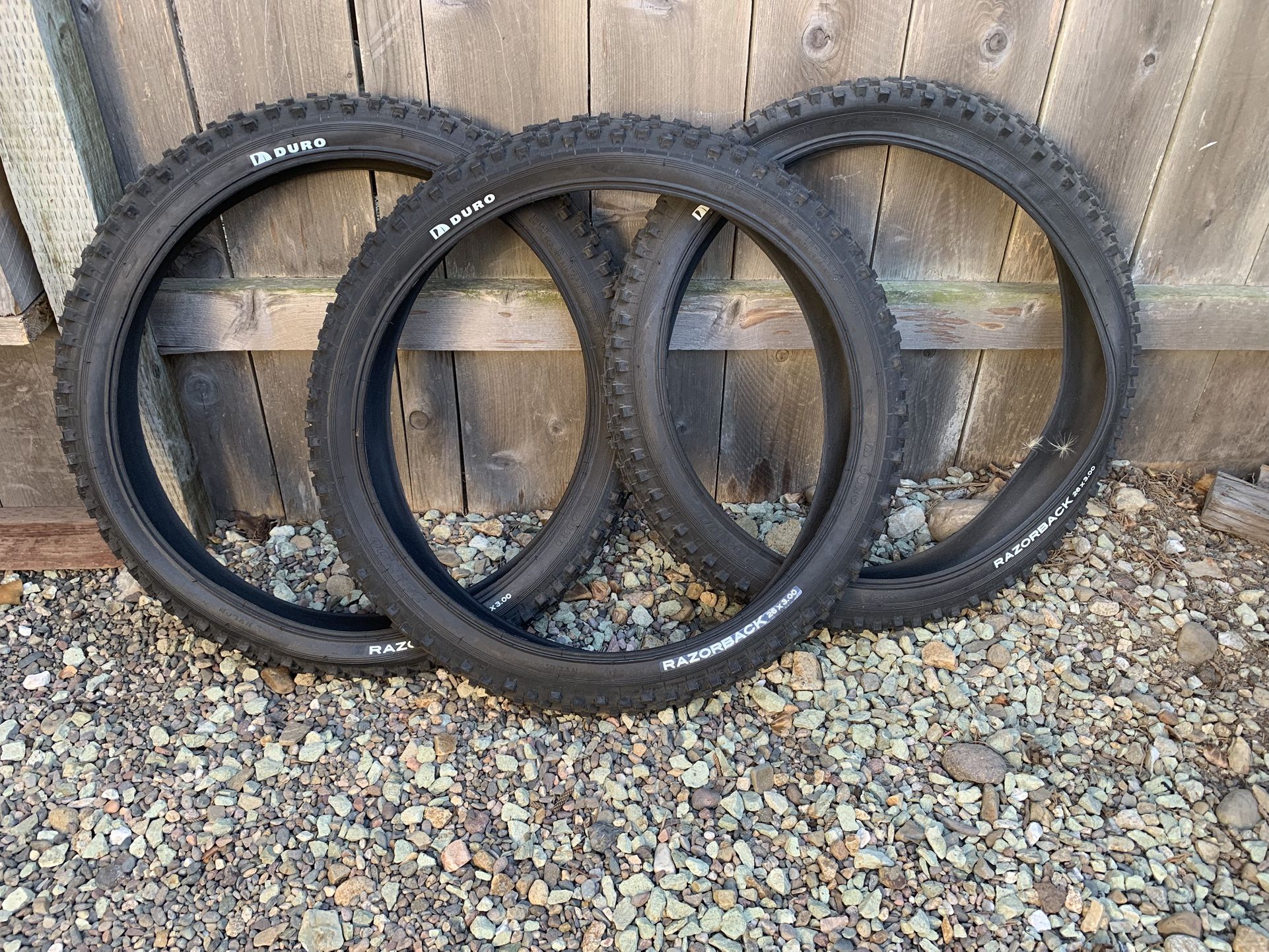 Duro Razorback MTB Tires- 26 x 3.00