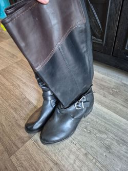 Boots size 9 1/2