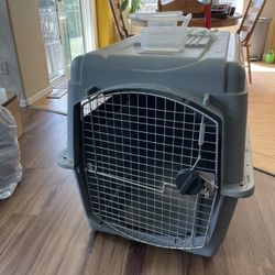 Xtra Large Dog Or Pet Carrier/Crate/Kennel