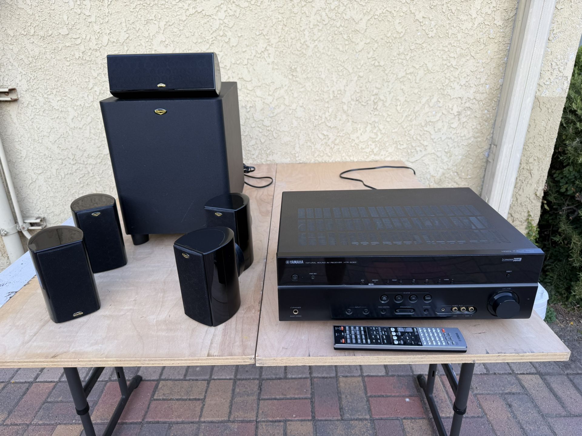 Bitmain Antrouter R1 BTC ASIC Bitcoin Miner With Built In WiFi Router Crypto