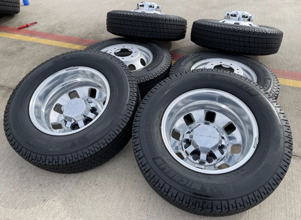 18" GMC Sierra 2025 2026 Chevy Silverado 3500 Dually OEM wheels and tires New