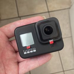 GoPro Hero8 w/ Battery Charger 