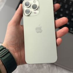 iPhone 15 Pro Max Unlocked 