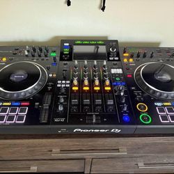 Pioneer-XDJ-XZ 4 Channel Rekordbox/Serato All In One Dj System