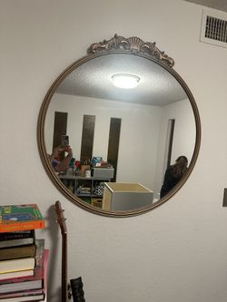 Round Mirror