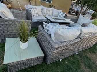 Patio Furniture set outdoor new in the box
