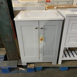 24 Inch Particle Board Pearl Gray Vanity With Cultured Marble Top *NEW* 