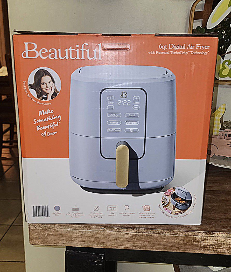 Beautiful 6 Quart Touchscreen Air Fryer, Black Sesame by Drew Barrymore  Price is firm $50 for Sale in El Cajon, CA - OfferUp