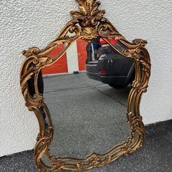 (OBO)French Rococo Style Glit Wood Design Vintage Carved Gold Wall Mirror (34″W x 50.5″H)