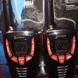 New In Box Cobra   Walkie-talkie Radios Rechargeable Batteries
