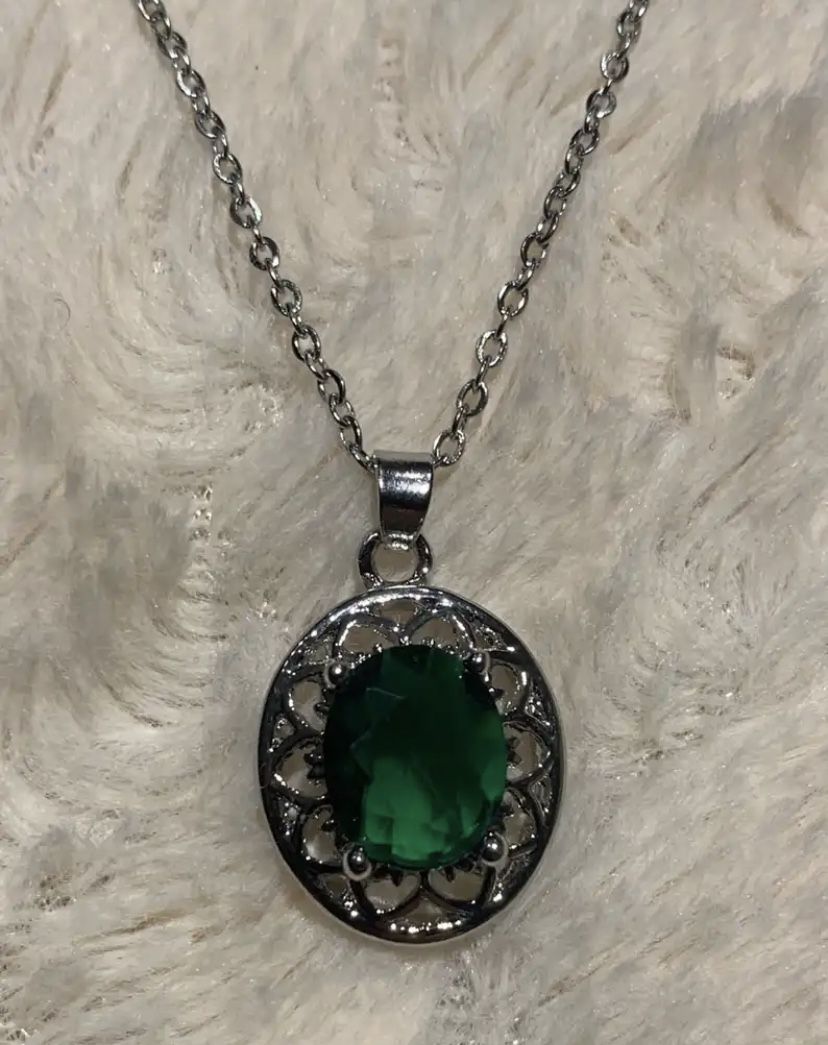 Stainless Steel Green Pendant Necklace
