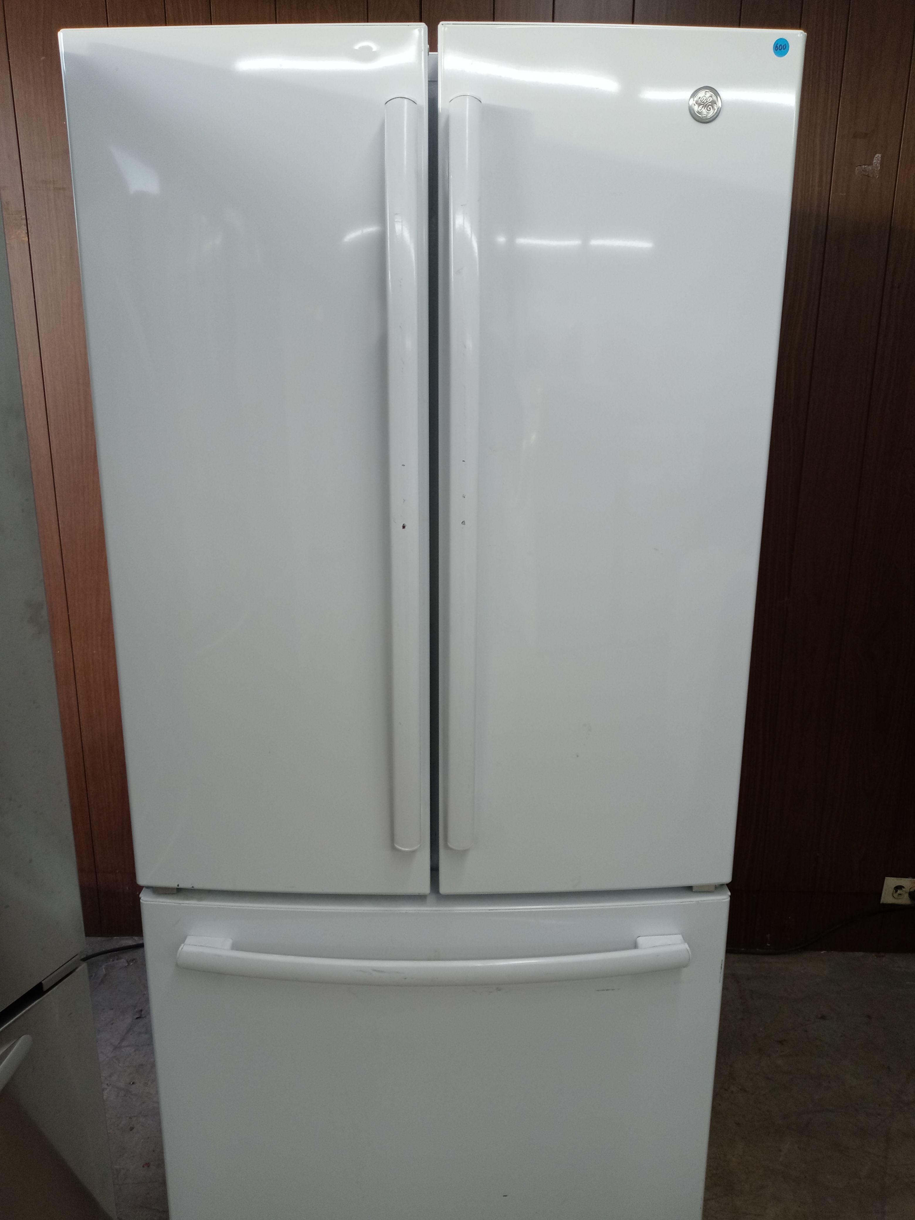 GE 33" white french door refrigerator - Free delivery