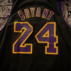 Los Angeles Lakers Jersey Kobe 24