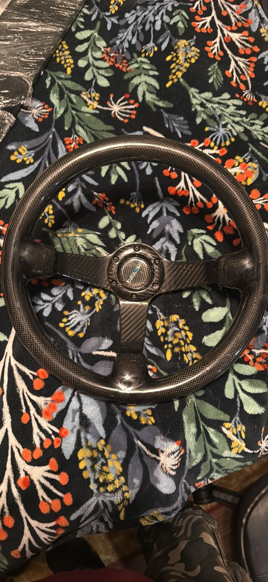 Nrg Carbon Fiber, Steering Wheel And Gold Quick Release Hub