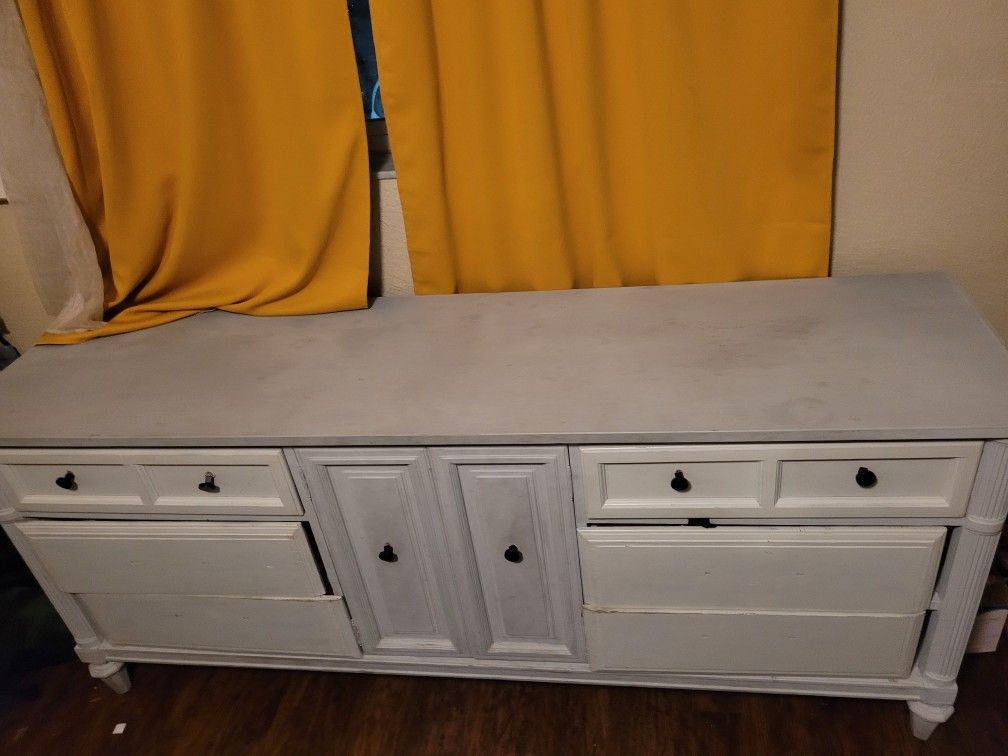 Grey Dresser