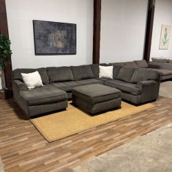 Ashley Sectional Sofa 🚛 Delivery Available