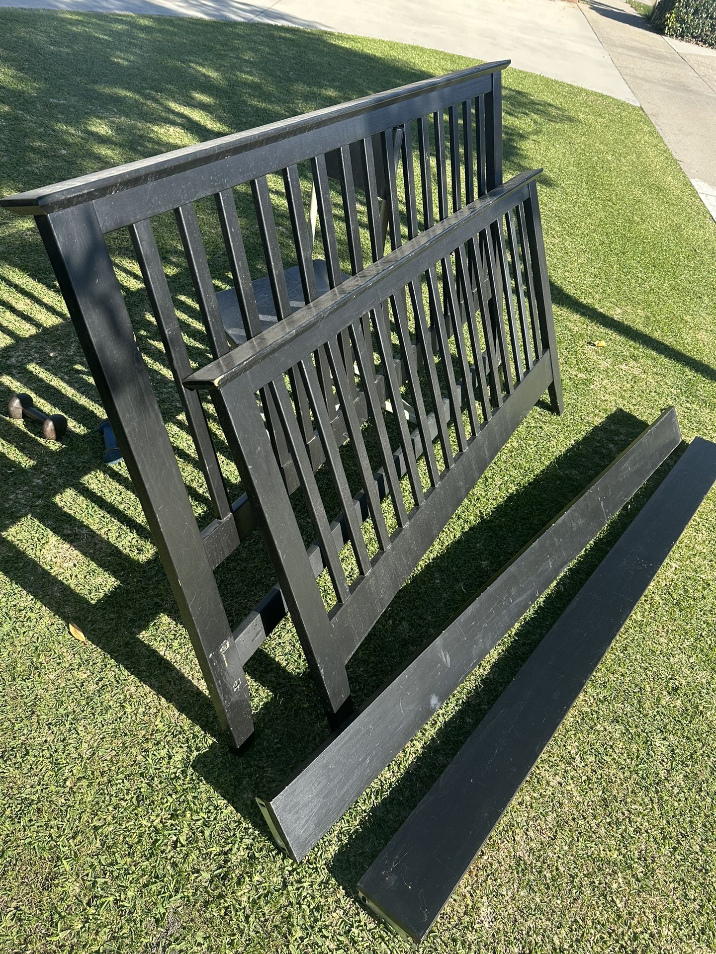 FREE QUEEN SIZE BED FRAME. 