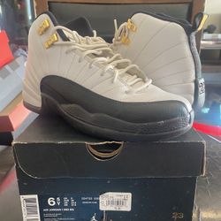 Jordan 12 Taxi Size 6.5y