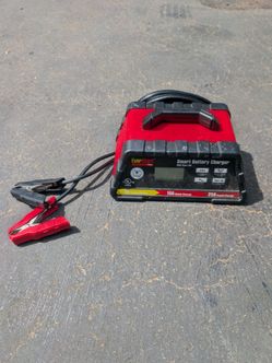 EverStart Plus smart battery charger 12V
