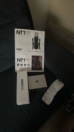 Recording Music Bundle (MIC, INTERFACE & HEADPHONES)