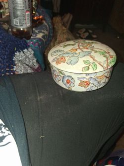 Floral Porcelain Trinket Box with Lid