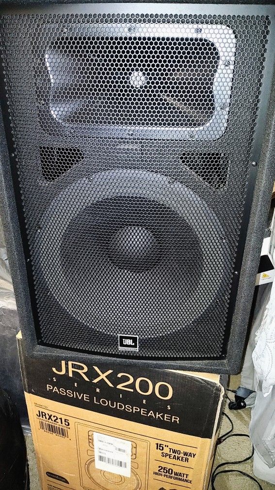 JBL Jrx215