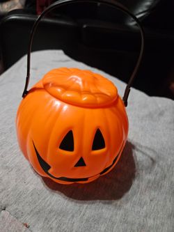 Halloween Jack-O-Lantern Candy Bucket
