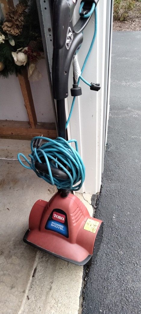 Toro Power Shovel- Great Condition $70