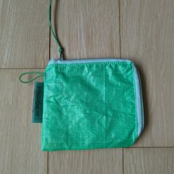 Paracyclage Salin Wallet Green, Made From Recycled Paraglider. 5"x4.5". Ultralight (10 gm), Zippered. Swiss-Made. Camping, Backpacking, Hiking. One-Of