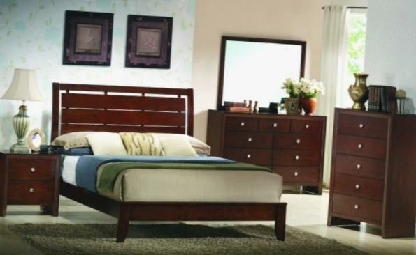 Brand New 5pc Queen/king bedroom set