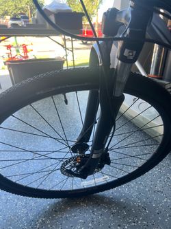 TREK Dual Sport 3