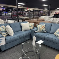 Ashley Sofa & Loveseat. 🚚WE DELIVER🚚